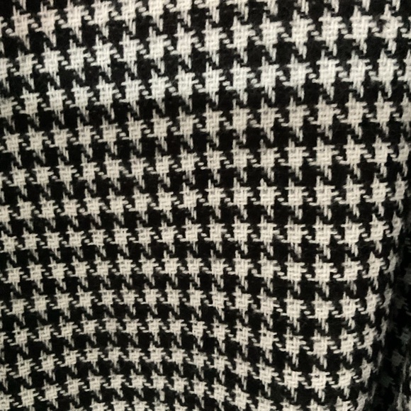 🆕 Gray/Black Reversible Checkered Fleece Shawl - Picture 7 of 11